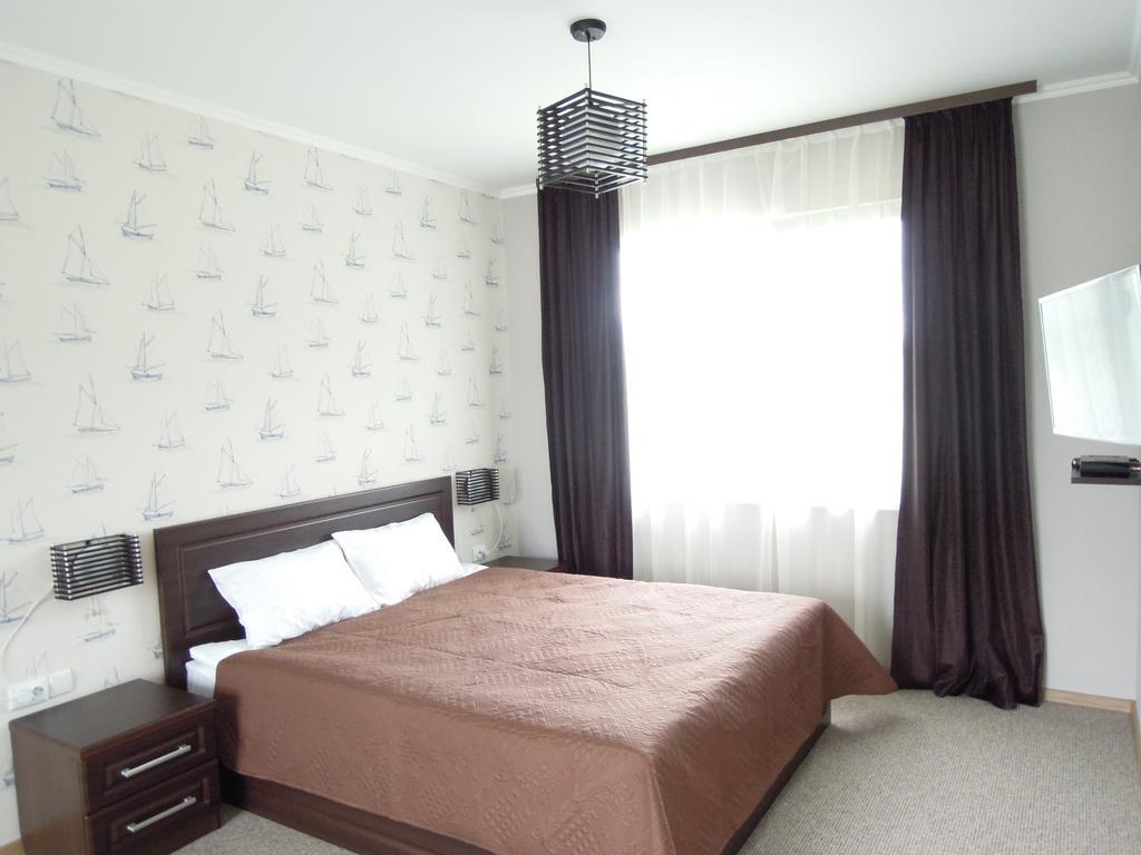 Dnistrivka Hotel Yacht Club Mayak חדר תמונה