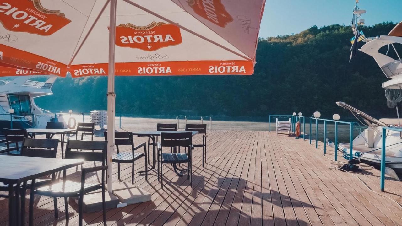 Dnistrivka Hotel Yacht Club Mayak מראה חיצוני תמונה