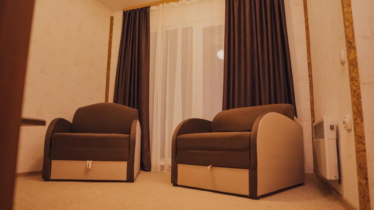 Dnistrivka Hotel Yacht Club Mayak מראה חיצוני תמונה